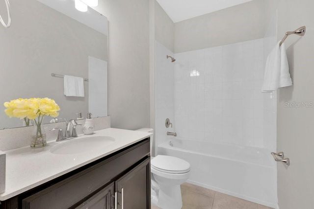 1051 QUAKER RIDGE LANE, Davenport, FL 33896