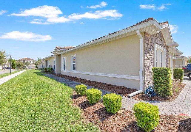 1051 QUAKER RIDGE LANE, Davenport, FL 33896