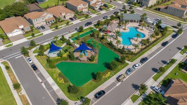 1051 QUAKER RIDGE LANE, Davenport, FL 33896