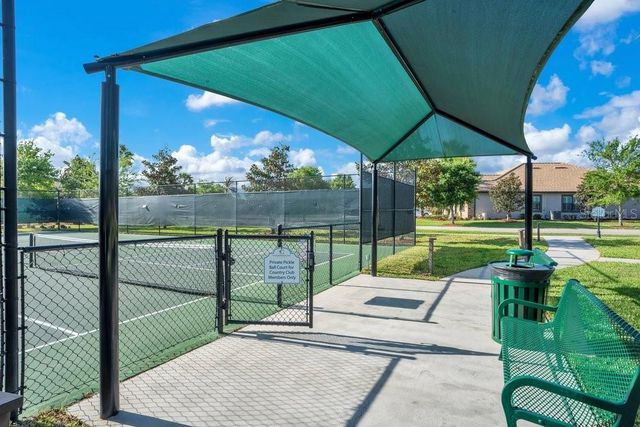 1051 QUAKER RIDGE LANE, Davenport, FL 33896