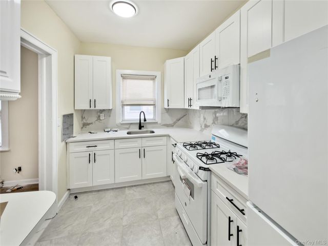 302 W Hudson Street, Long Beach, NY 11561