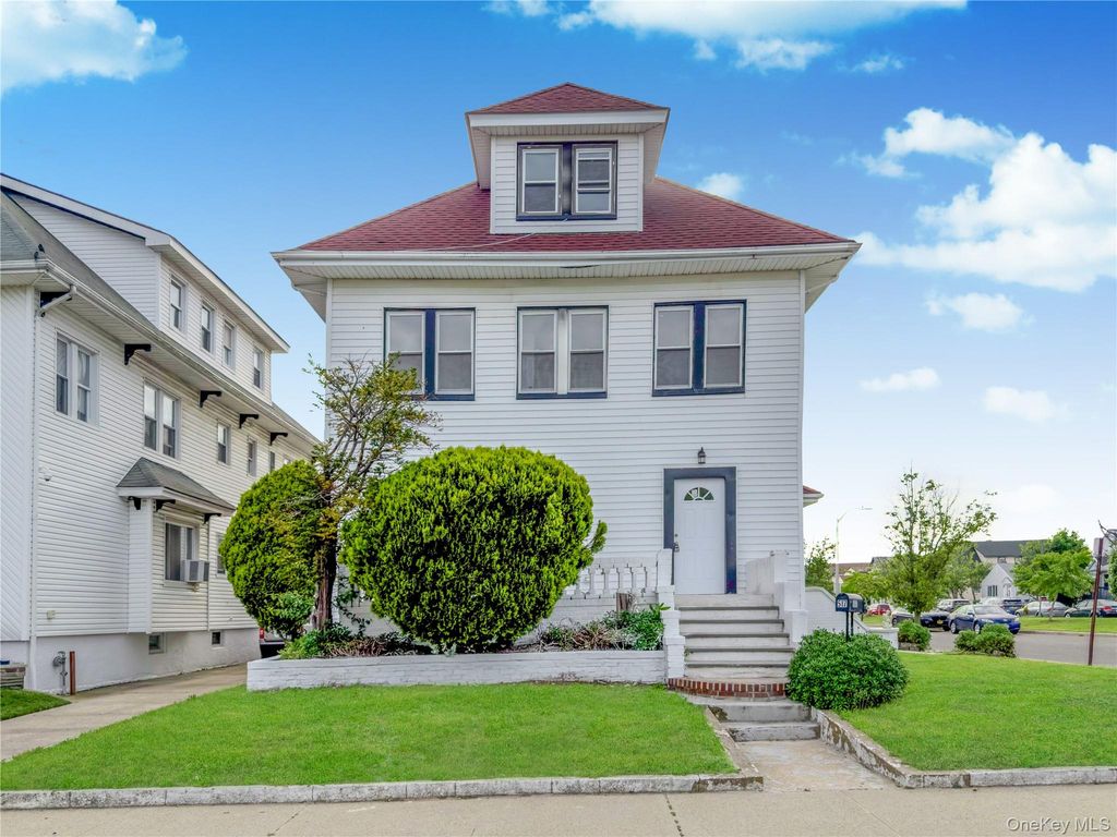 302 W Hudson Street, Long Beach, NY 11561 — photo 3