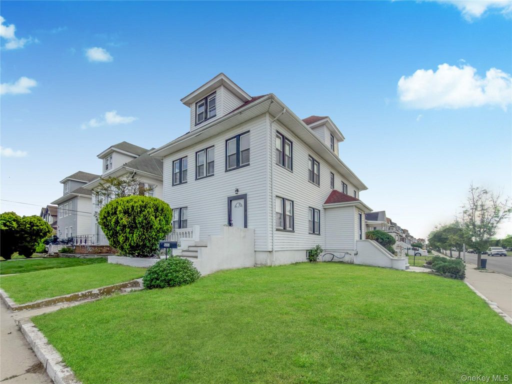 302 W Hudson Street, Long Beach, NY 11561 — photo 4