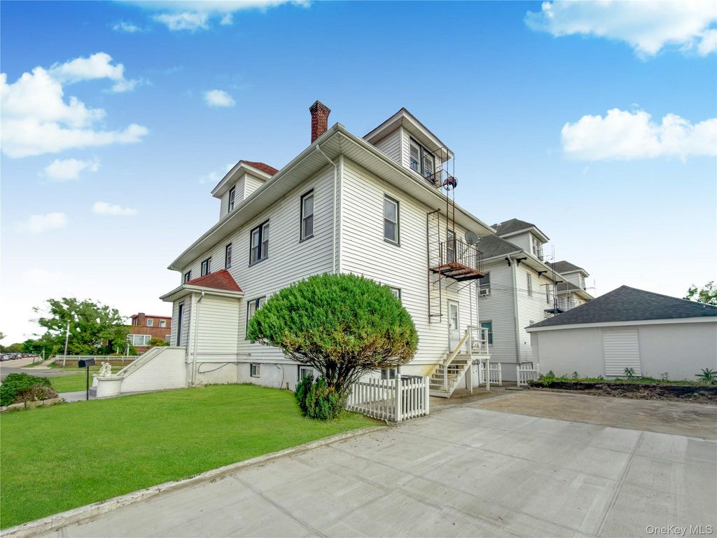 302 W Hudson Street, Long Beach, NY 11561 — photo 5