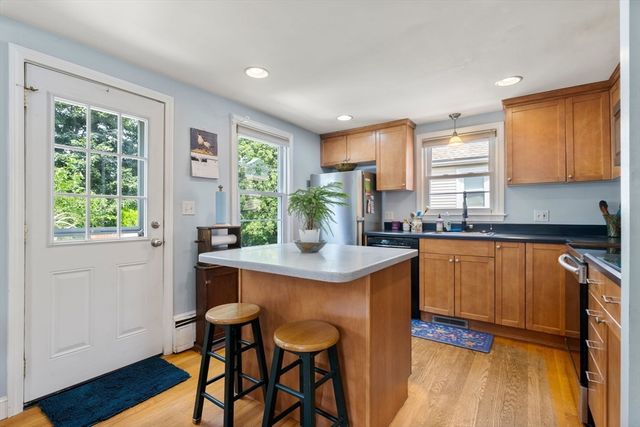 195 Glenellen Rd, Boston, MA 02132