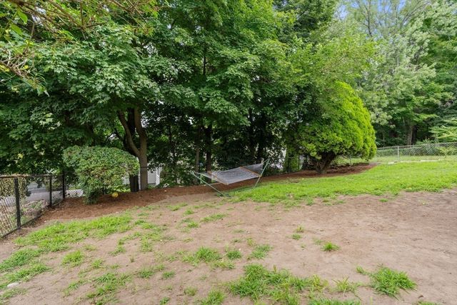 195 Glenellen Rd, Boston, MA 02132