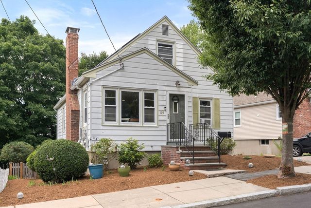 195 Glenellen Rd, Boston, MA 02132