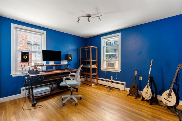 195 Glenellen Rd, Boston, MA 02132