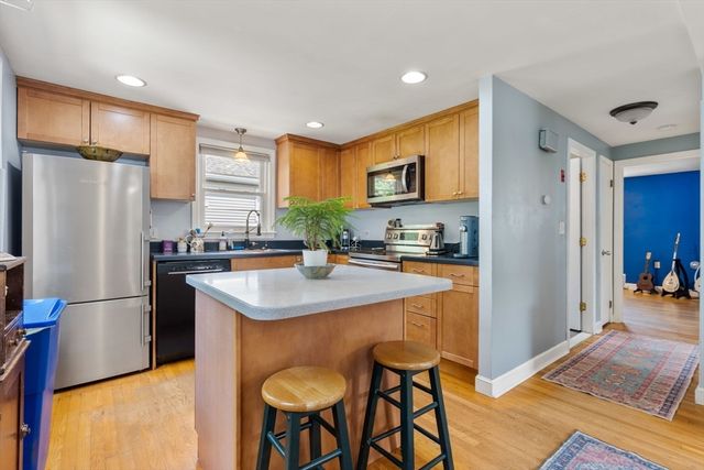 195 Glenellen Rd, Boston, MA 02132