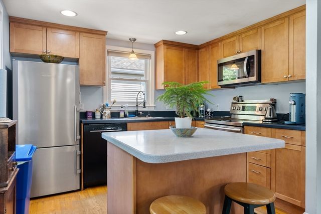 195 Glenellen Rd, Boston, MA 02132