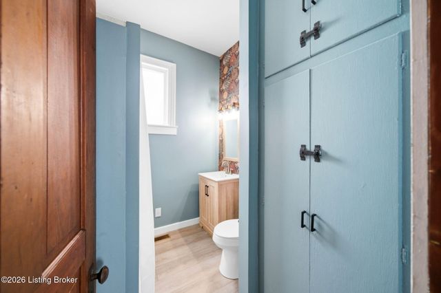 1037 Highland Ave, Louisville, KY 40204