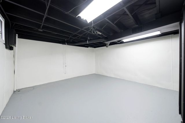 1037 Highland Ave, Louisville, KY 40204