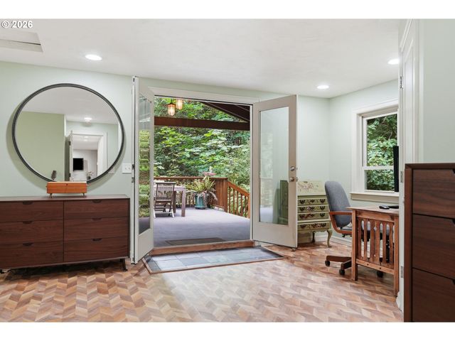 7325 Se BARBARA WELCH Rd, Portland, OR 97236
