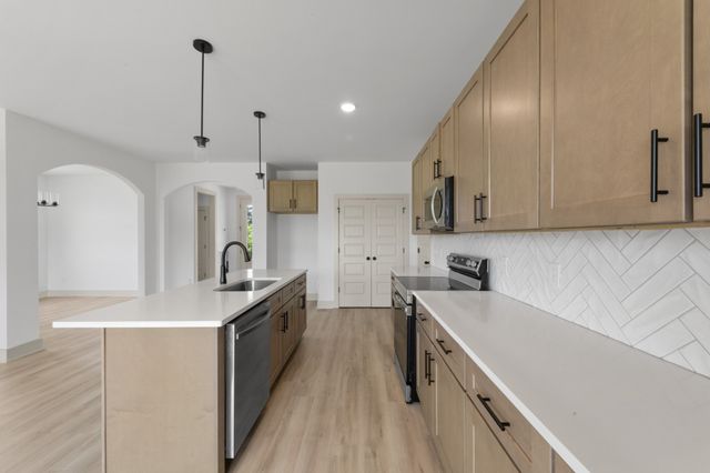 4706 Rock House Rd, Portland, TN 37148