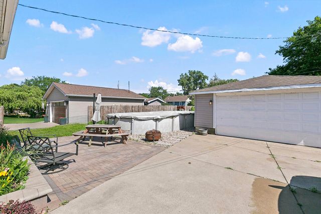 3911 Jewett Avenue, Highland, IN 46322
