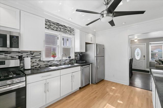 3911 Jewett Avenue, Highland, IN 46322