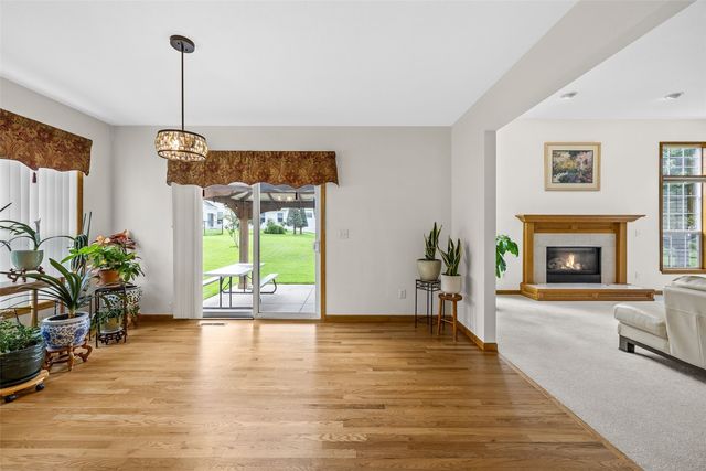 400 Westridge Drive SW, Cedar Rapids, IA 52404