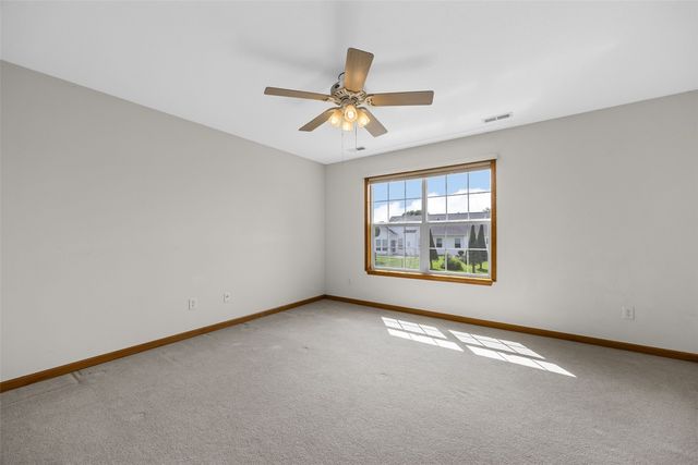 400 Westridge Drive SW, Cedar Rapids, IA 52404