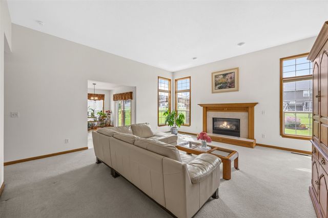 400 Westridge Drive SW, Cedar Rapids, IA 52404
