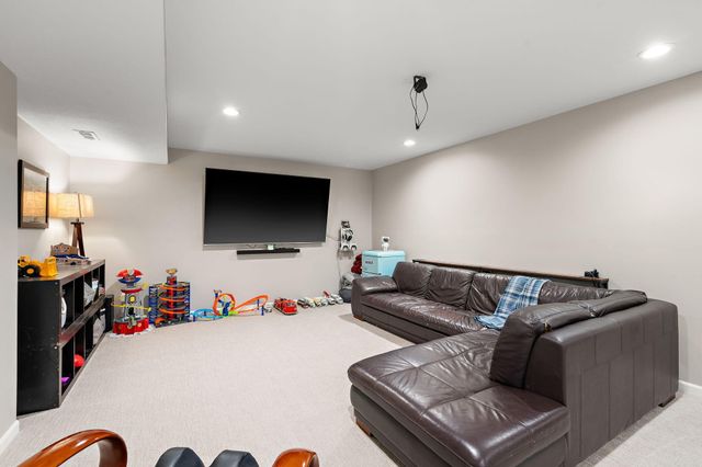 9283 Concord Road, St. John, IN 46373