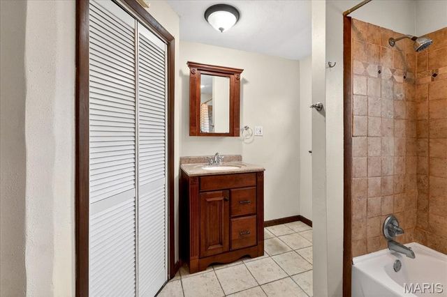 21 Richard Place, Belleville, IL 62269