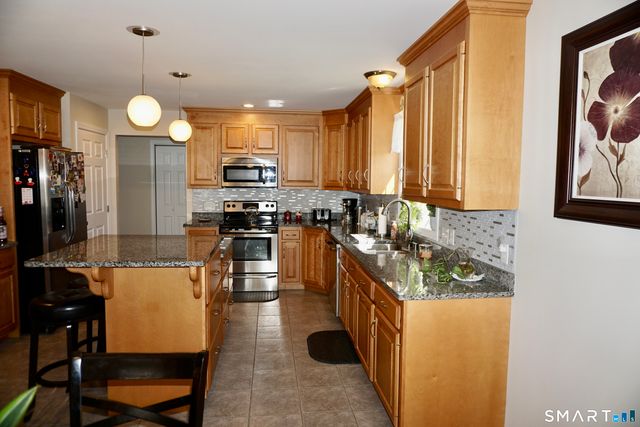 139 South End Road, Southington, CT 06489