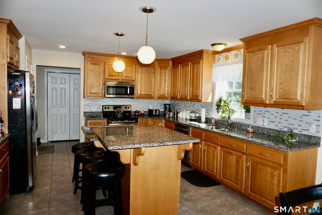 139 South End Road, Southington, CT 06489