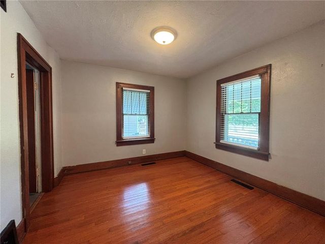 3022 Faraon Street, St Joseph, MO 64501