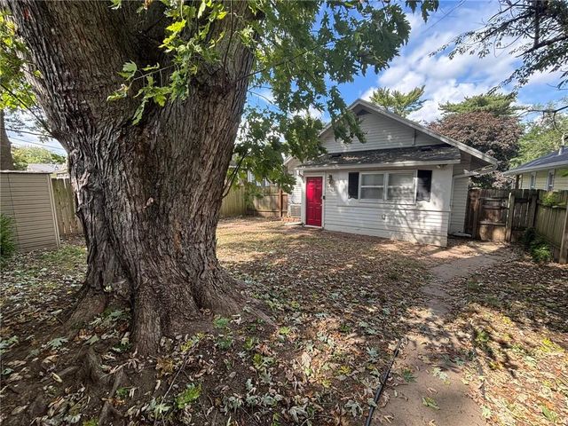 3022 Faraon Street, St Joseph, MO 64501