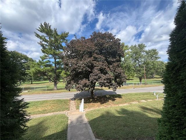 3022 Faraon Street, St Joseph, MO 64501