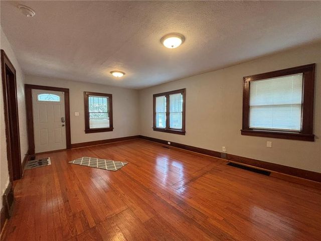 3022 Faraon Street, St Joseph, MO 64501