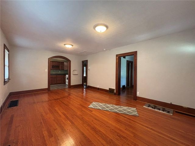 3022 Faraon Street, St Joseph, MO 64501