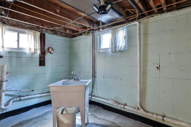 1246 Thurnridge Drive, Reading, OH 45215