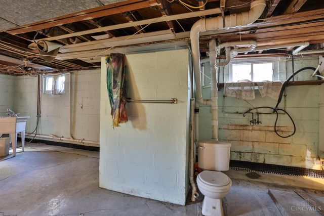 1246 Thurnridge Drive, Reading, OH 45215