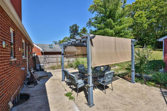 1246 Thurnridge Drive, Reading, OH 45215