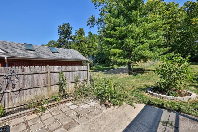 1246 Thurnridge Drive, Reading, OH 45215