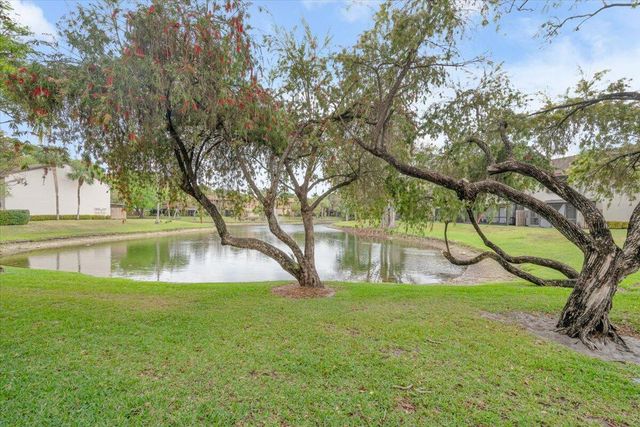 4718 NW 82nd Avenue 1706, Lauderhill, FL 33351