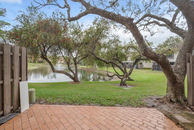 4718 NW 82nd Avenue 1706, Lauderhill, FL 33351