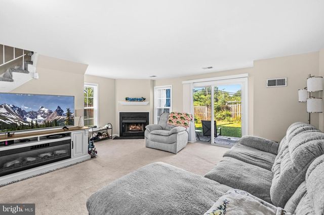 7556 BLANFORD CT, Alexandria, VA 22315