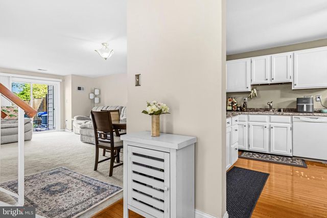 7556 BLANFORD CT, Alexandria, VA 22315