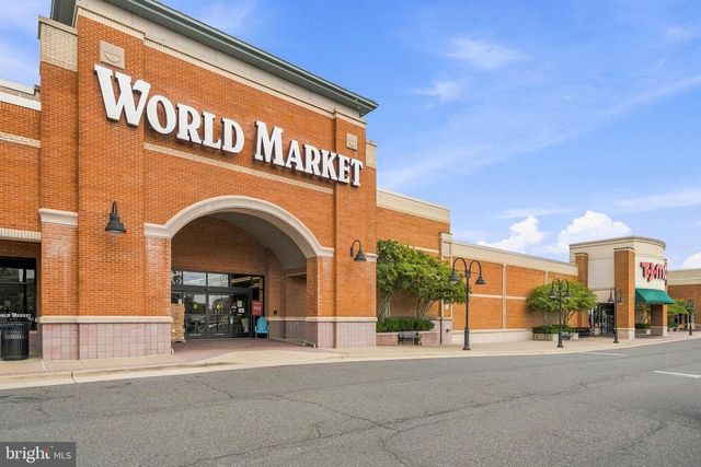 7556 BLANFORD CT, Alexandria, VA 22315