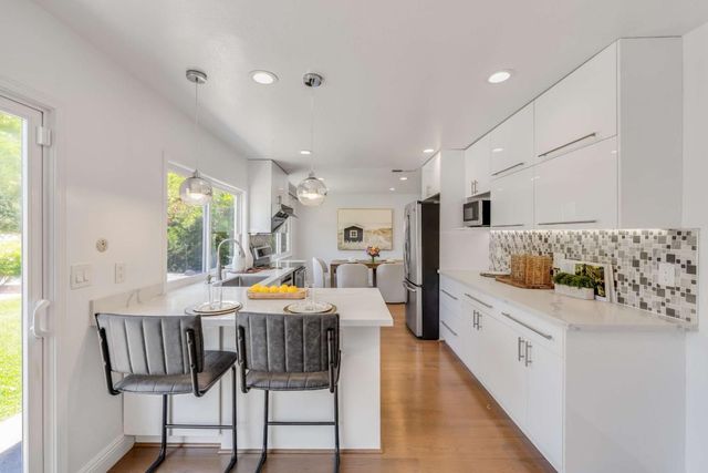 726 Sylvaner Drive, Pleasanton, CA 94566