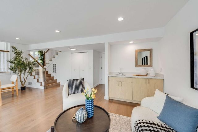 726 Sylvaner Drive, Pleasanton, CA 94566