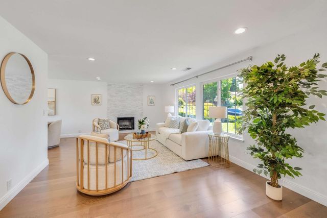 726 Sylvaner Drive, Pleasanton, CA 94566