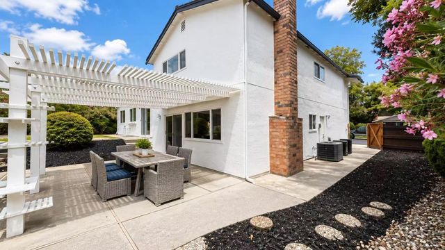 726 Sylvaner Drive, Pleasanton, CA 94566
