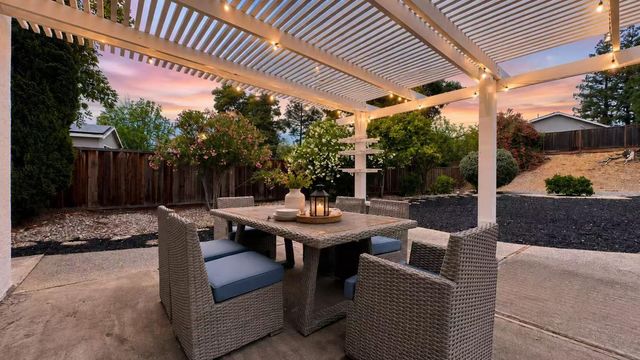 726 Sylvaner Drive, Pleasanton, CA 94566