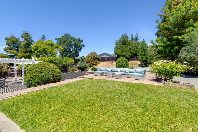 726 Sylvaner Drive, Pleasanton, CA 94566