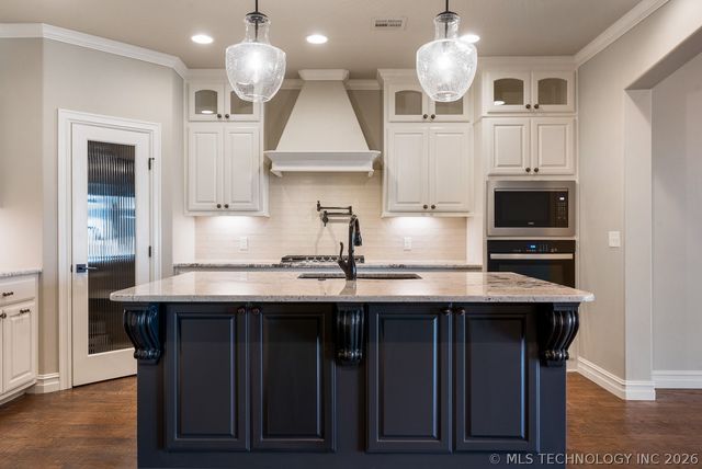 9105 E 62nd Court S, Tulsa, OK 74133