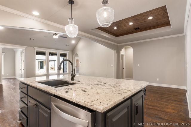 9105 E 62nd Court S, Tulsa, OK 74133