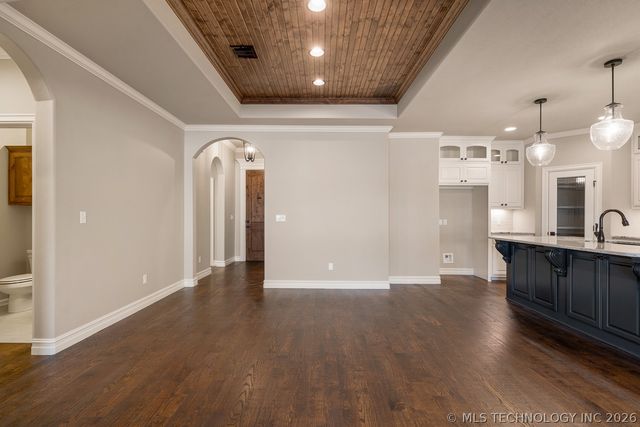 9105 E 62nd Court S, Tulsa, OK 74133